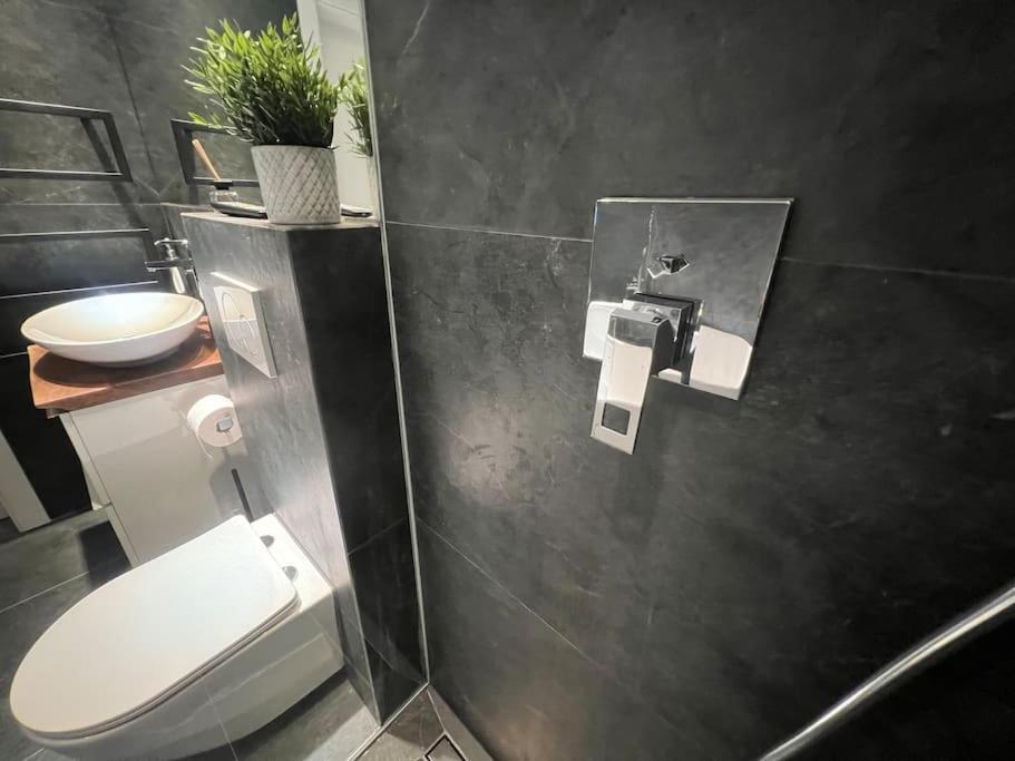 Tiny Wellness Apartment Graz Exterior photo